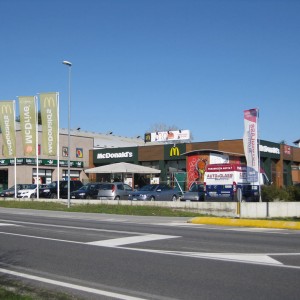 IMMOBILE COMMERCIALE PORDENONE VIALE VENEZIA